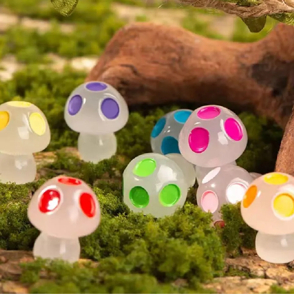Urbanjungl glow in the dark paddenstoelen 8 stuks 2 cm