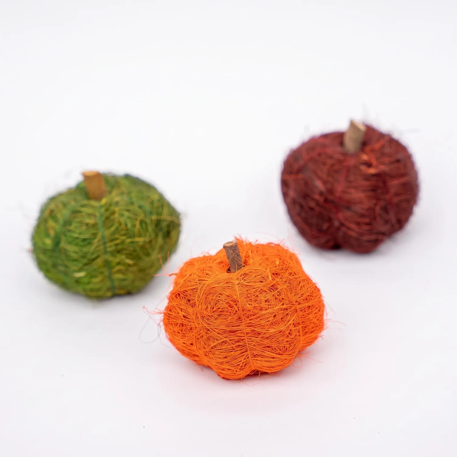 Urbanjungl Pompoenset decoratiepompoenen 3 stuks groen-oranje-rood