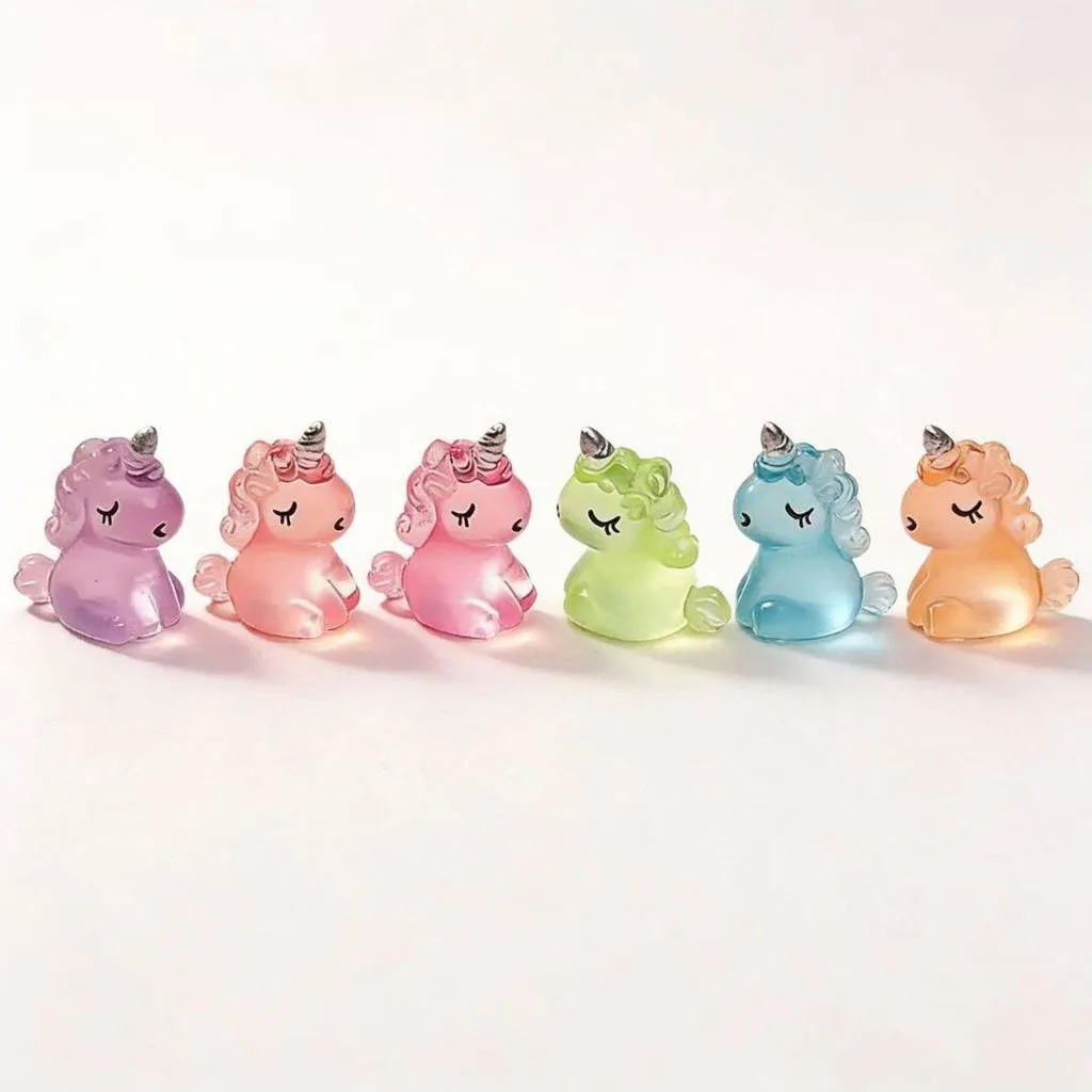 Urbanjungl Unicorns glow in the dark figuren 6 stuks 2,5 cm