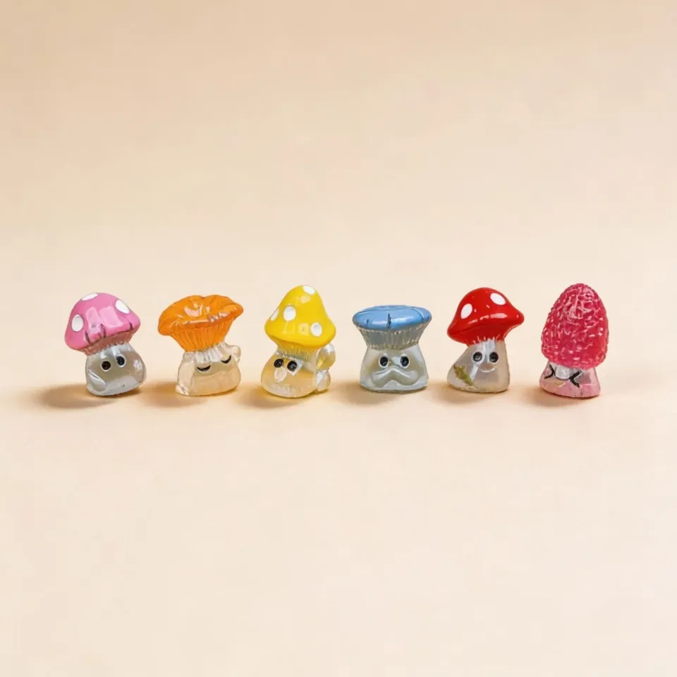 Urbanjungl Night Mushrooms mini figuren 2 cm set van 6 glow
