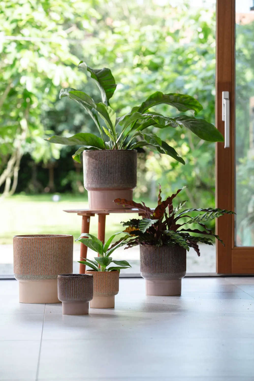 Urbanjungl Midnight Ribbed plantenpot blauw 24,5 cm