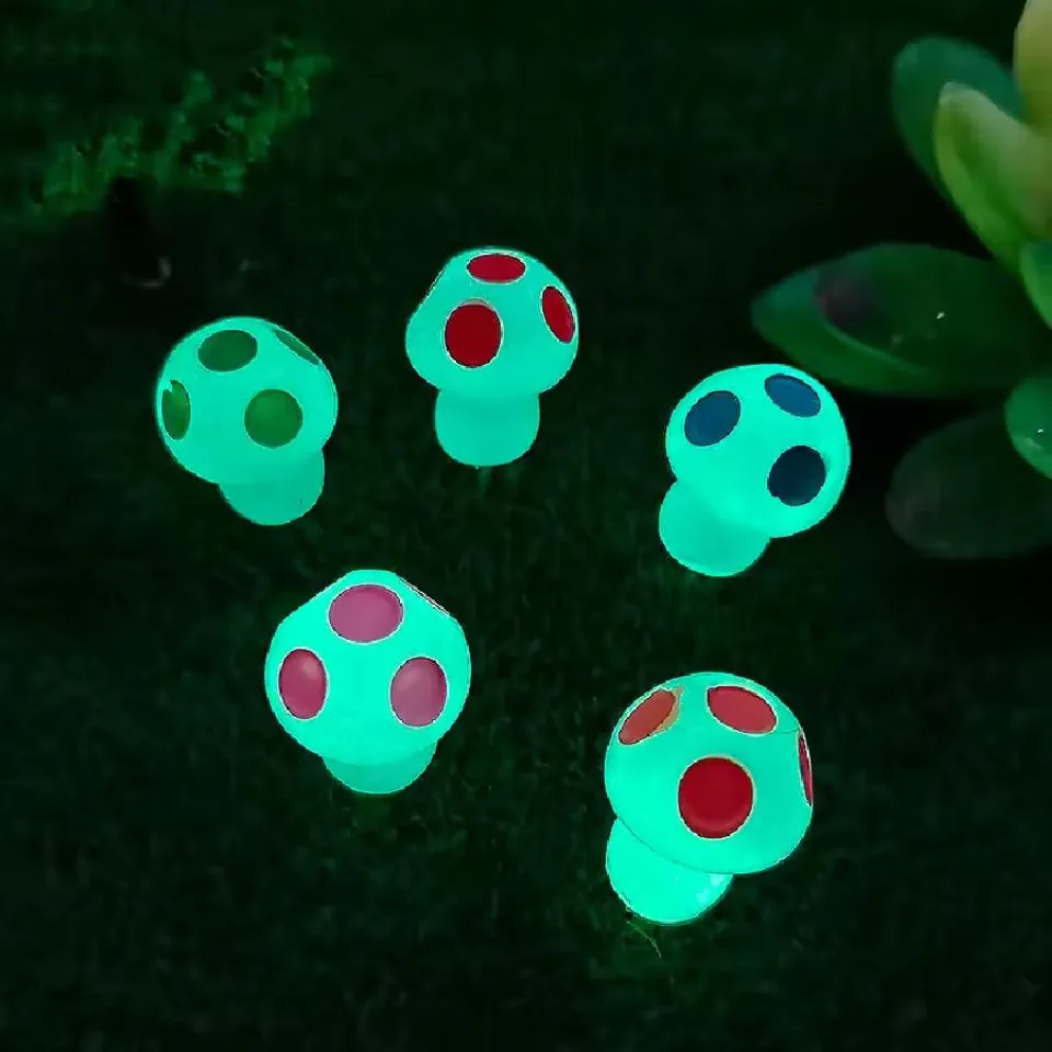 Urbanjungl glow in the dark paddenstoelen 8 stuks 2 cm