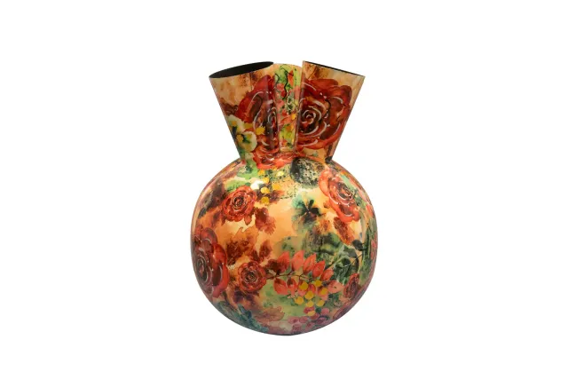 Designed by Lammie Rose Rouge tulpenvaas D24 H37